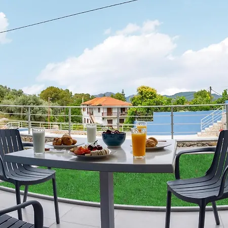 Alexa's & Elli's Swimming Pool Διαμέρισμα